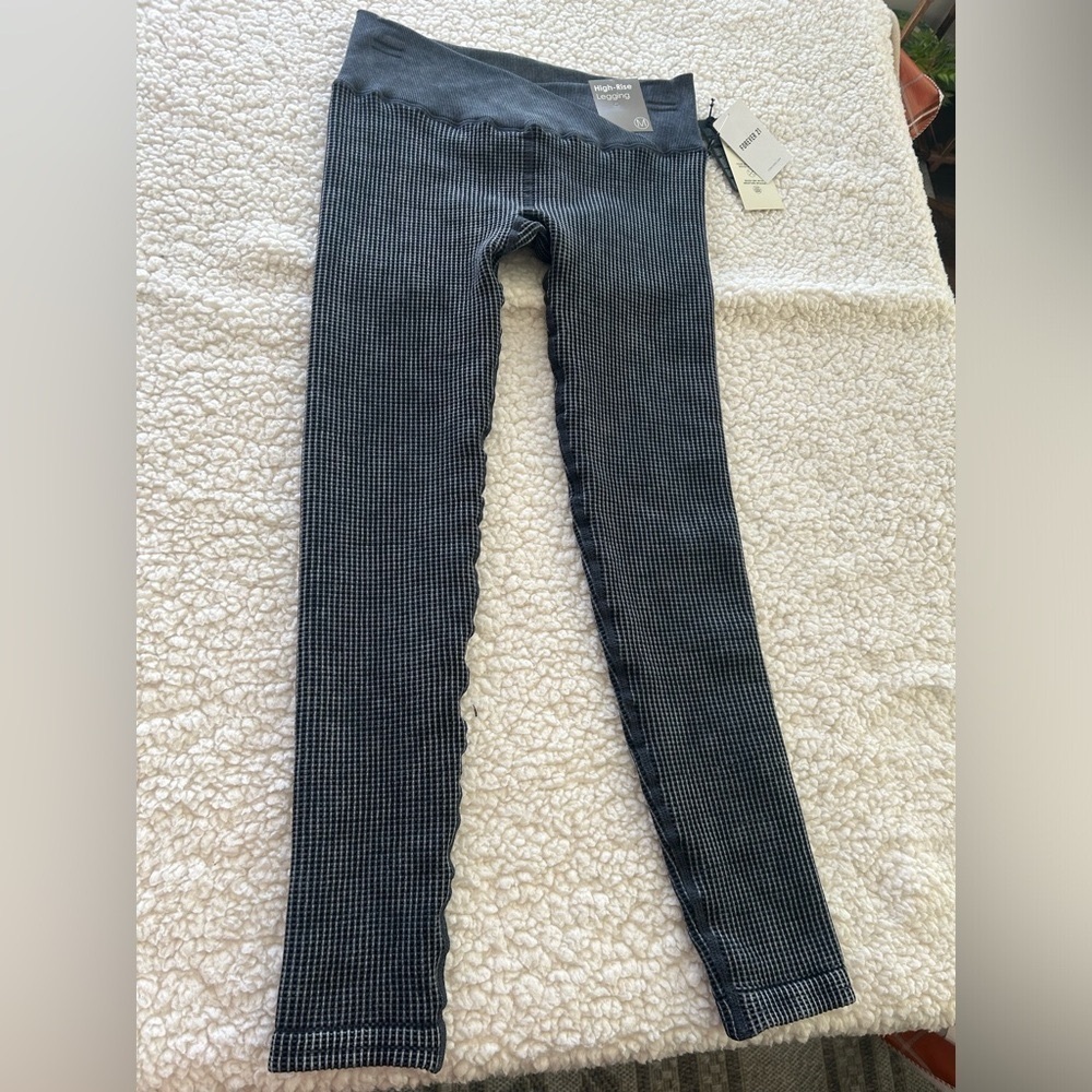 NWT Forever 21 Womenβs Medium Waffle Leggings